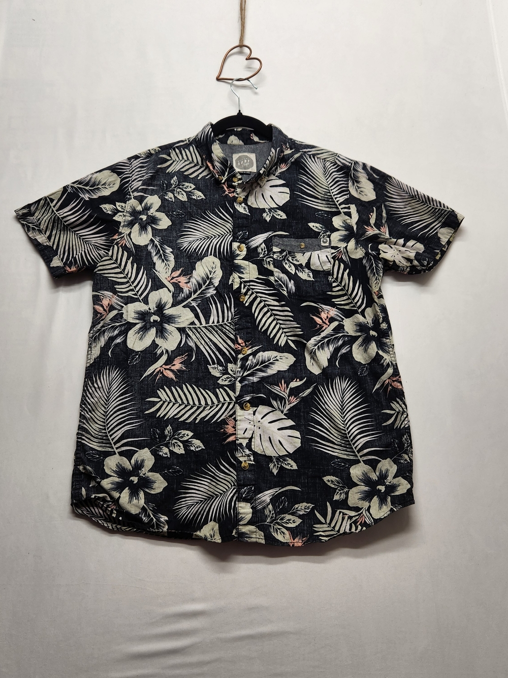 ⭐️Rip Curl Men's Medium Hawaiian Shirt Tropical Floral Button Down Black Travel